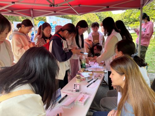 上海商学院“书信遥寄，共助童心”希望树公益主题活动圆满结束